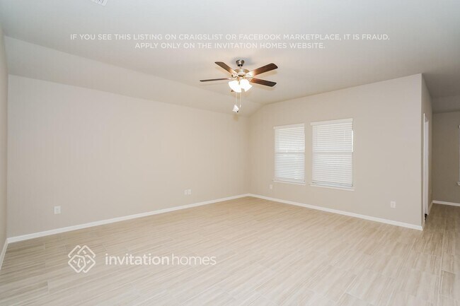 Building Photo - 444 Kaufman Dr