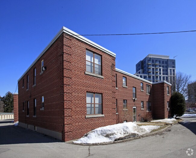 Building Photo - Saranac Park Apartments