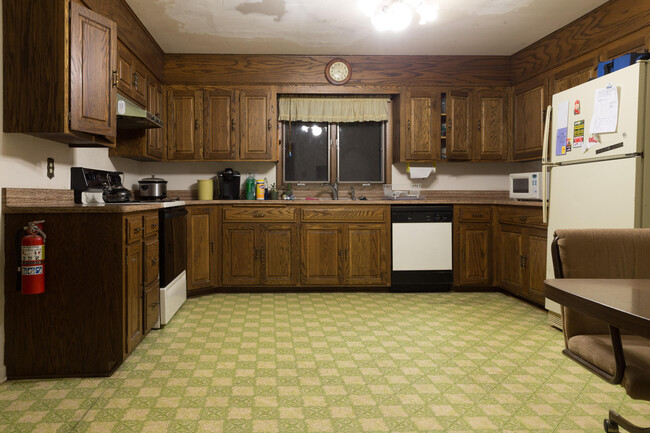 Building Photo - 171 Wolf Dr