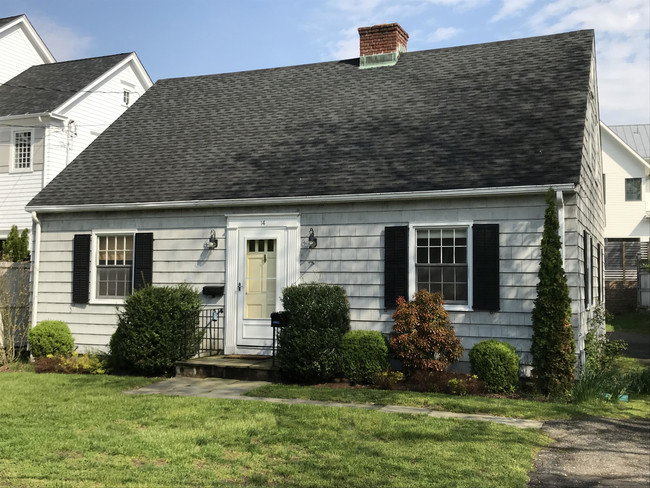 Building Photo - 14 Juniper Rd
