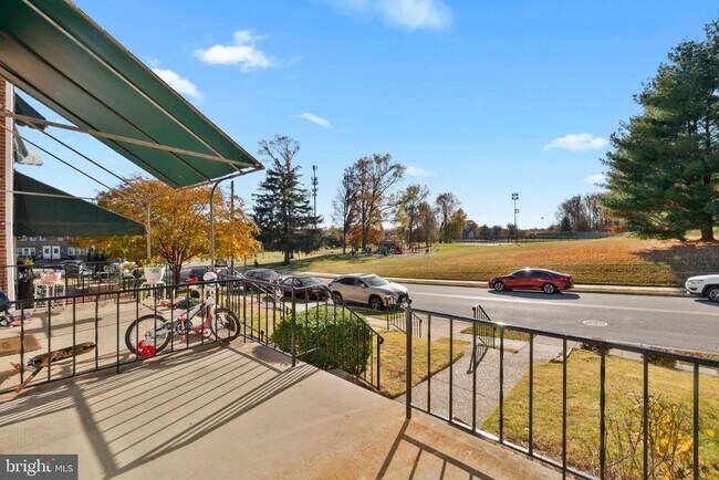 Foto del edificio - 1906 Glen Keith Blvd