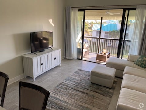 Building Photo - 2400 S Ocean Dr