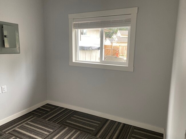 Building Photo - 5876 Shadow Mountain Rd