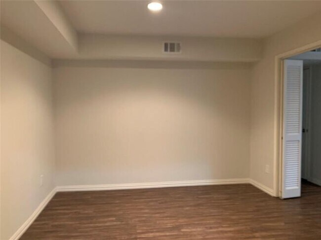 Building Photo - Apartment for Rent