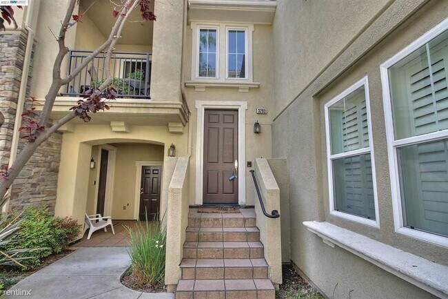 Building Photo - 2 br, 2 bath Condo - 3293 Monaghan Street