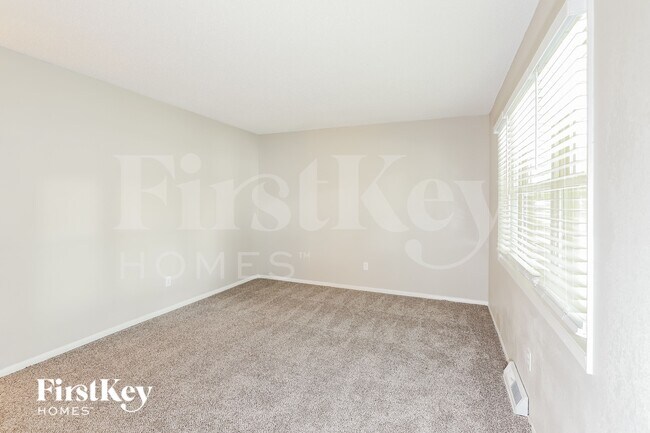 Foto del edificio - 5620 N Potter Ave