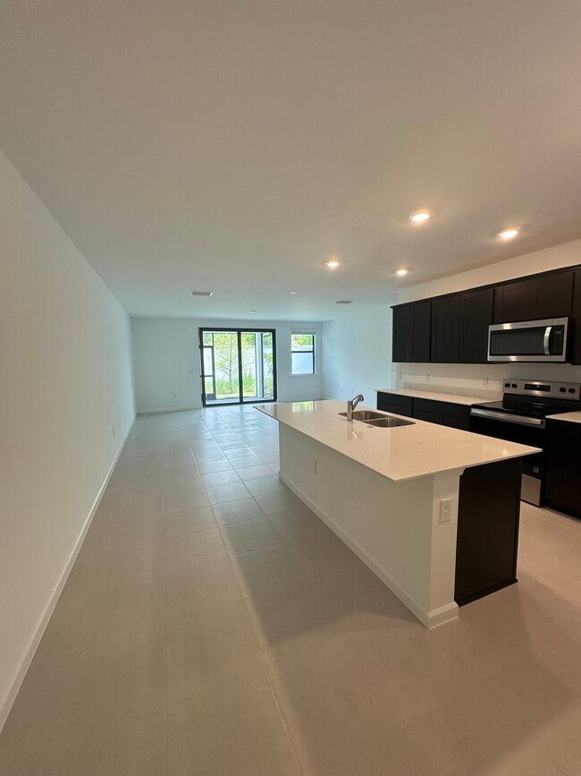 Building Photo - 27865 Solis Grande Dr