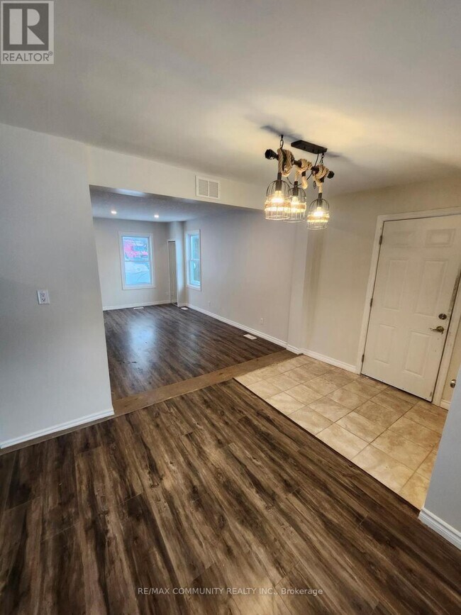 Building Photo - 115 Frederick St E