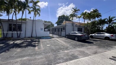 Building Photo - 3711 NW 24th Ave