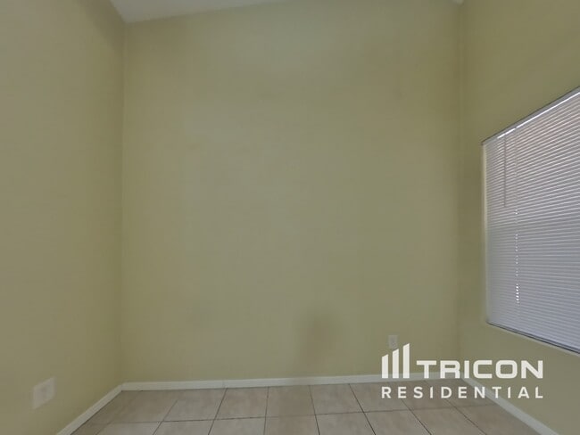 Foto del edificio - 6317 W Christy Dr