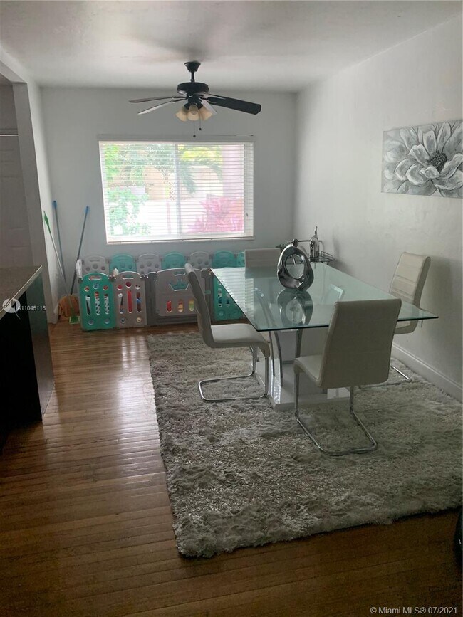 Foto del edificio - 2131 SW 19th Ave