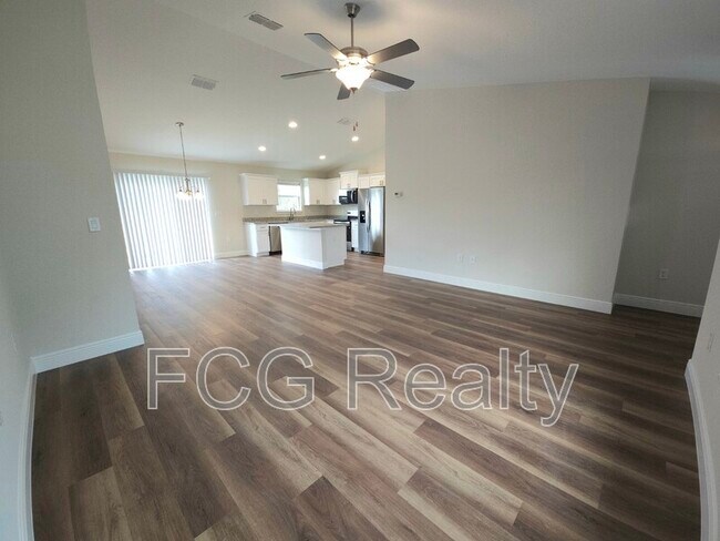 Foto del edificio - 238 Locust Rd