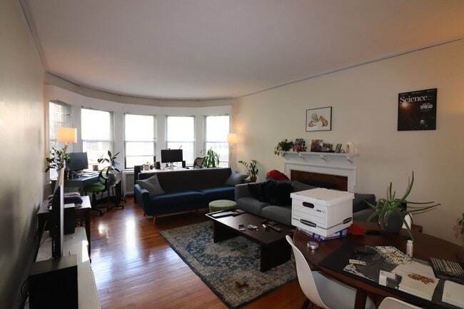 Building Photo - 122 Babcock St