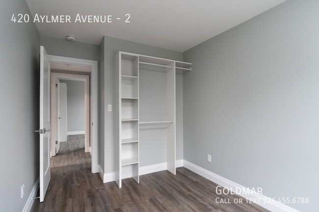 Building Photo - Renovated 2 Bedroom Apartment Close to Dow...