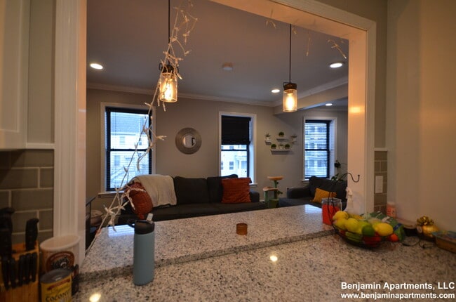 Building Photo - 60 Florida St