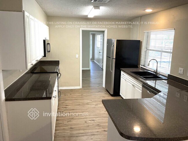 Foto del edificio - 2989 Kenilwick Dr S