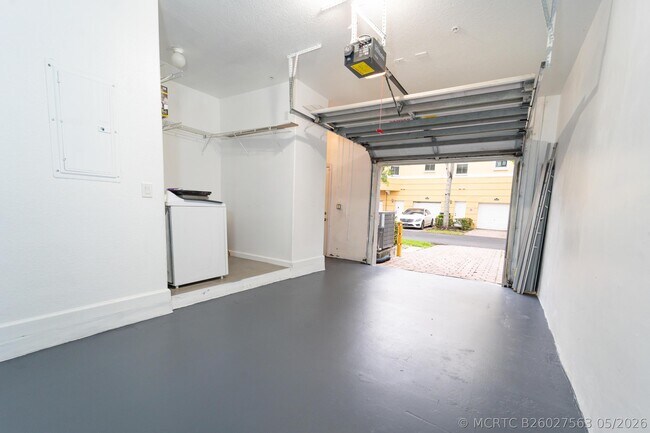 Foto del edificio - 3515 Shoma Dr