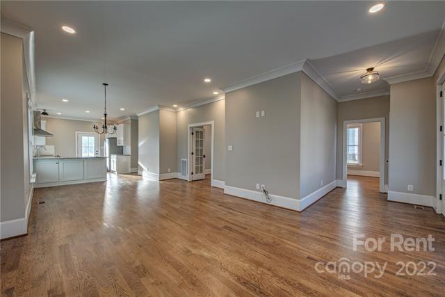 Foto del edificio - 307 S Main St