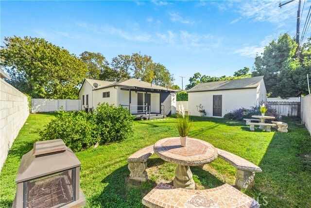 Building Photo - 2321 St Joseph Ave