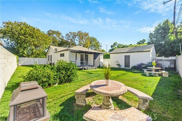 Foto del edificio - 2321 St Joseph Ave