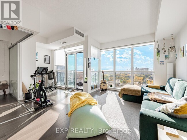 Building Photo - 1171 Queen St W