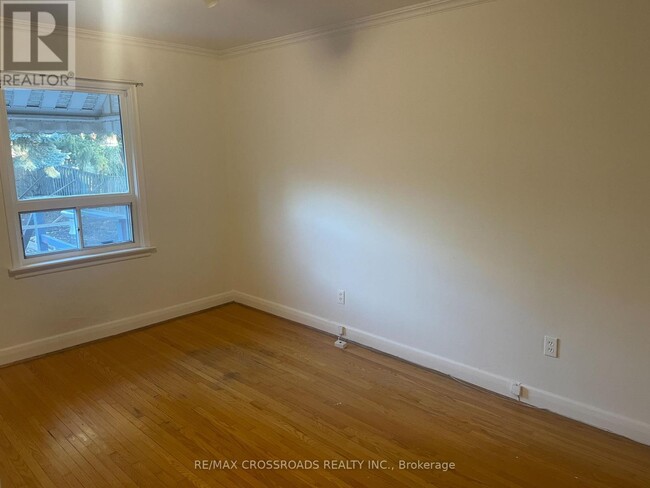 Building Photo - 65 Notley Pl