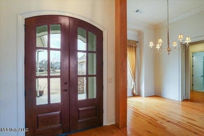 Building Photo - 102 Cypress Lake Blvd S