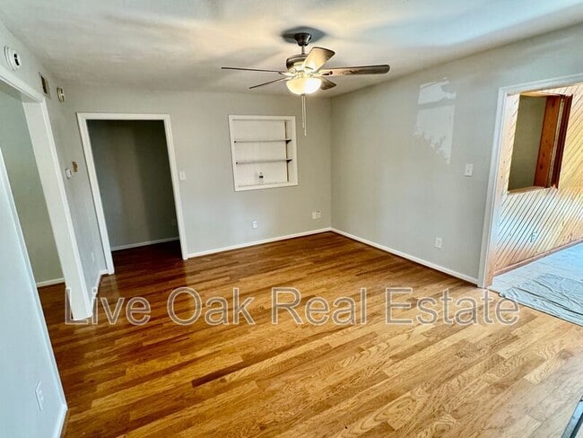 Building Photo - 4345 Temple Ct