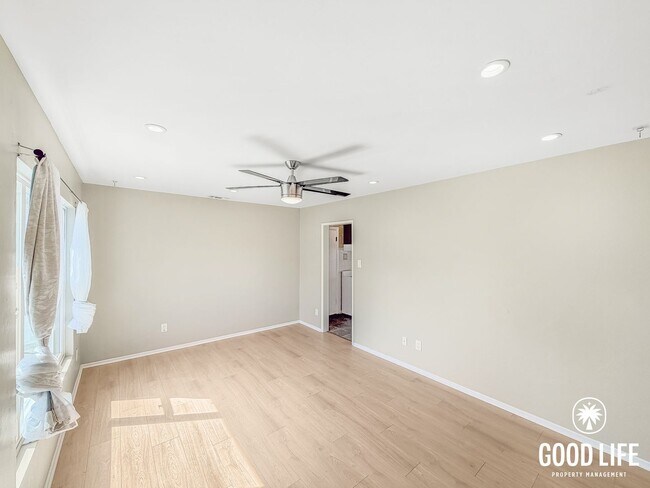 Foto del edificio - Comfortable 3B/1BA Rolando Park Home with Washer/Dryer, Attached Garage and Private Backyard Patio