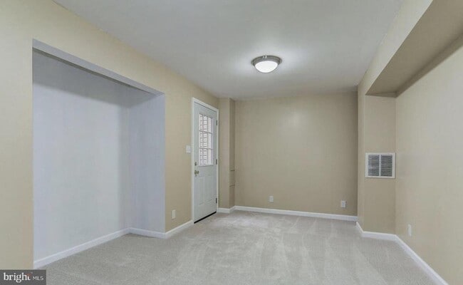 Foto del edificio - 307 Stafford Mews Ln