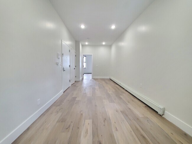 Unit 2R - 1716 John F Kennedy Blvd