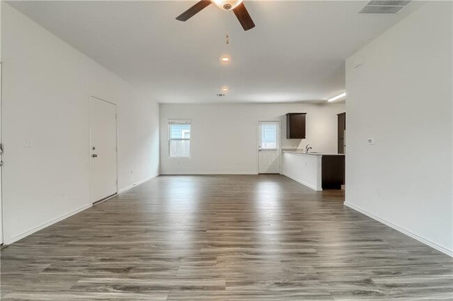 Building Photo - 7213 Tonka Ln