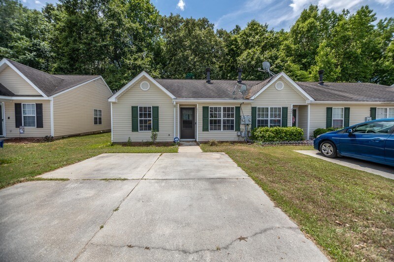 Primary Photo - 221 Caldwell Cir