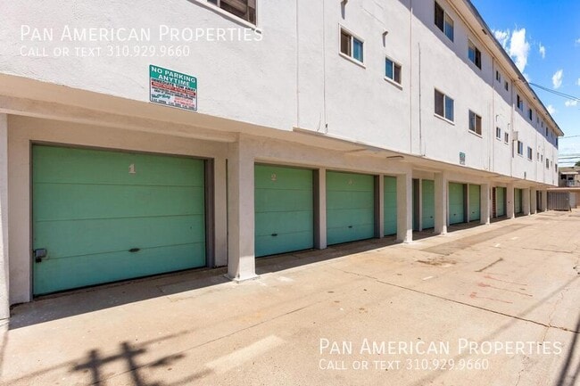 Building Photo - 5136 E Livingston Dr