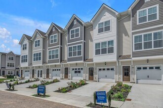 Building Photo - 1205 Harper Lndg