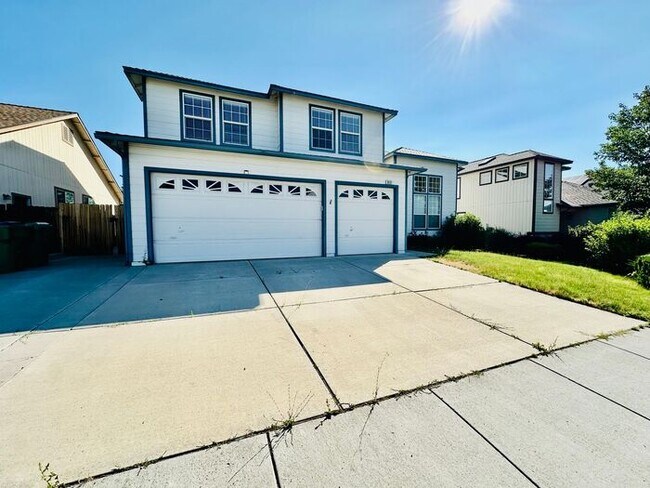 Building Photo - 3031 Sky Country Dr