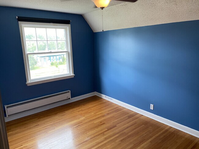 Building Photo - 3342 Humboldt Ave N