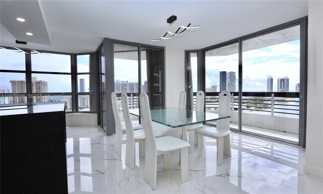 Foto del edificio - 3530 Mystic Pointe Dr