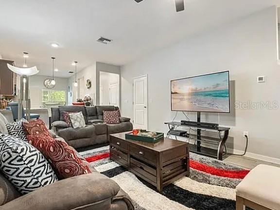 Foto del edificio - 1117 Hillhurst Dr
