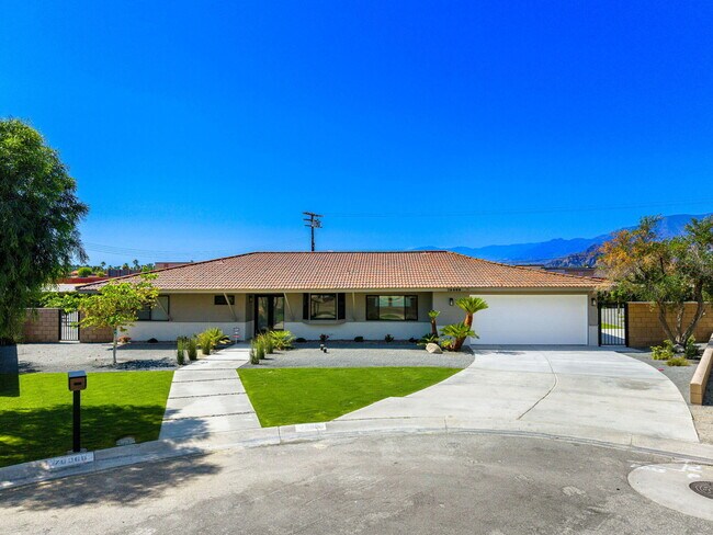 Building Photo - 79869 Hummingbird Ln