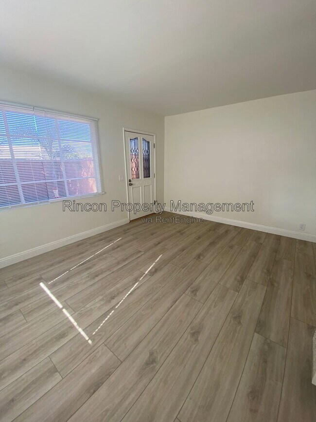 Foto del edificio - 451 S Olive St