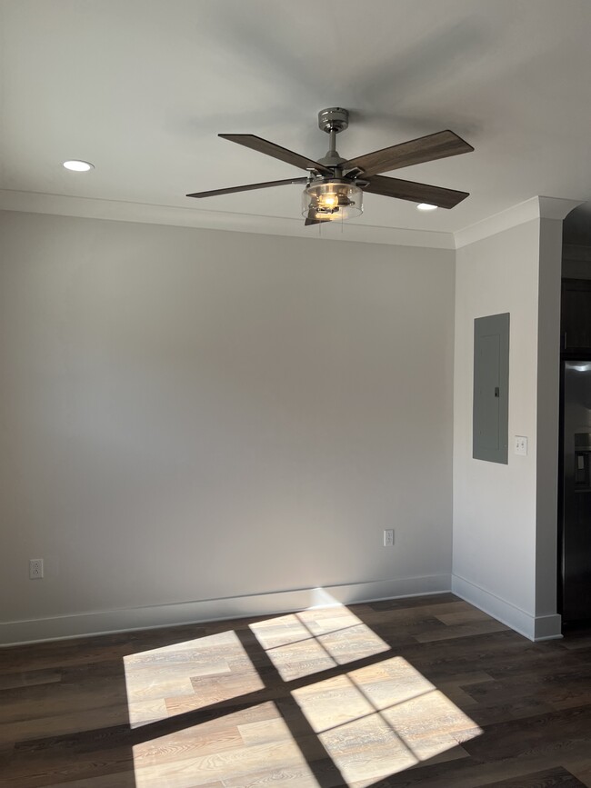 Foto del edificio - Anderson Avenue Townhomes