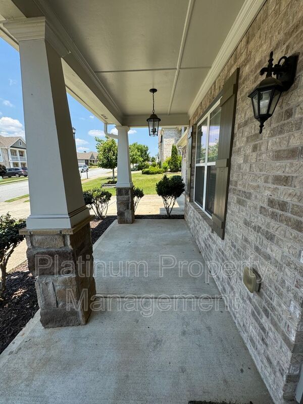 Foto del edificio - 983 Ensign Peak Ct