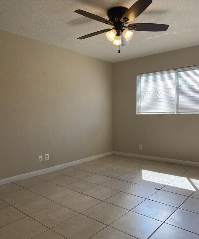 Building Photo - 124 Yacht Club Dr