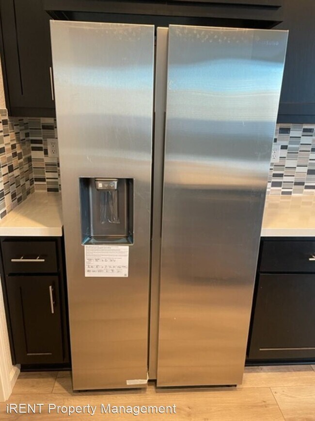 Foto del edificio - 4 br, 3 bath House - 1379 Larkspur Dr.