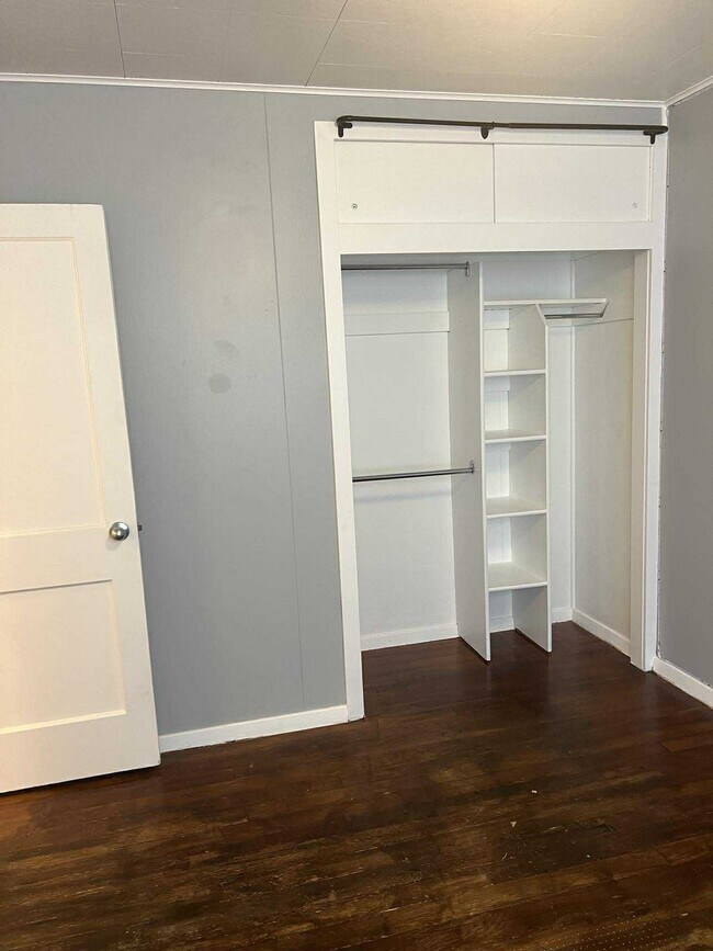 Foto del edificio - 3895 Quincy Ave