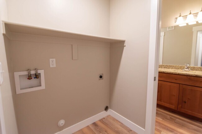 Foto del edificio - *The Village on 4th in Springville