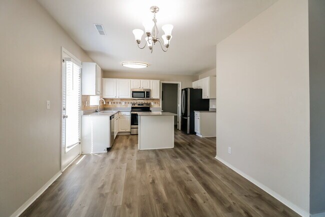 Foto del edificio - 3174 Hunter Farm Way