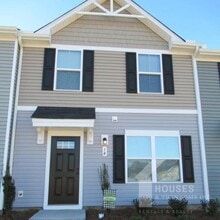 Building Photo - 14 Pine Thicket Dr