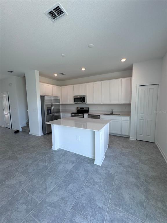 Building Photo - 3133 Laurent Lp